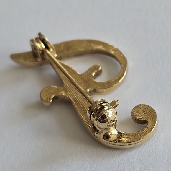 Vintage letter F brooch pin alphabet initial name alphabet gold tone - Picture 7 of 8